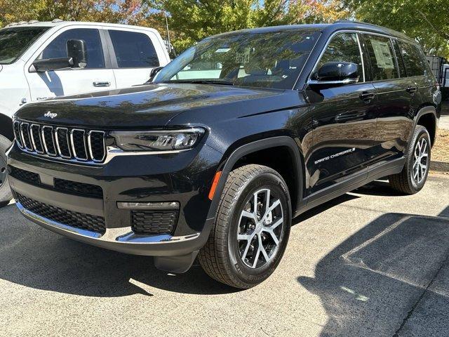 new 2024 Jeep Grand Cherokee L car, priced at $46,660