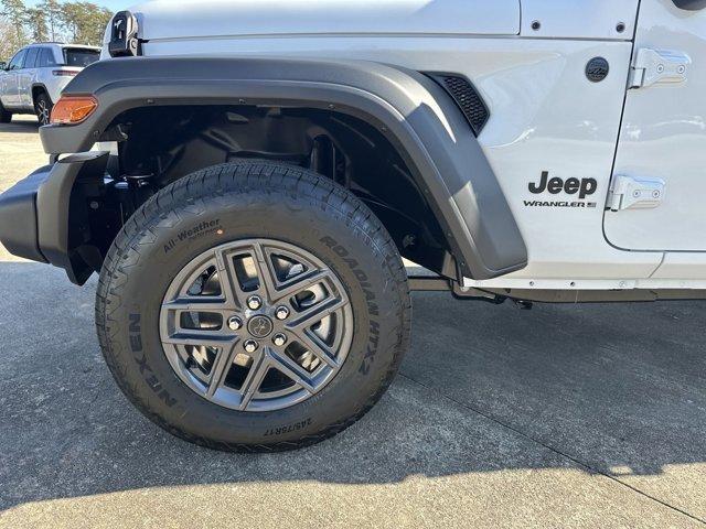 new 2025 Jeep Wrangler car, priced at $45,455