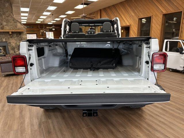 new 2025 Jeep Gladiator car, priced at $40,585