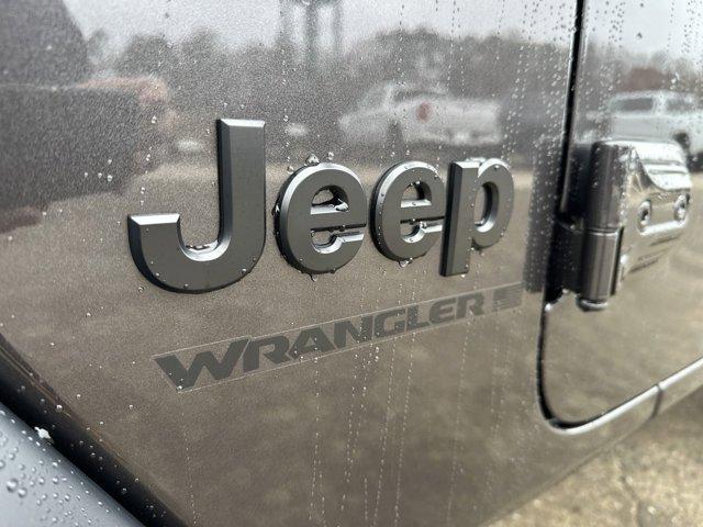 new 2025 Jeep Wrangler car, priced at $37,851