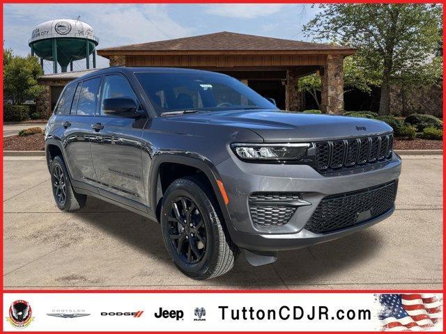 new 2025 Jeep Grand Cherokee car, priced at $38,980