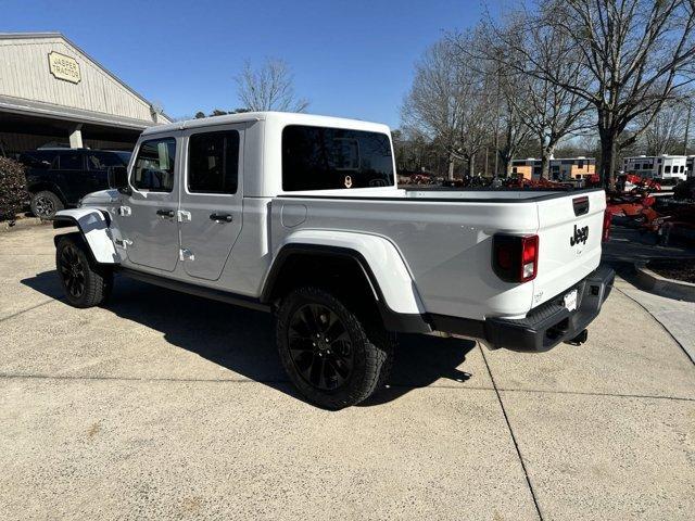 new 2025 Jeep Gladiator car, priced at $39,985