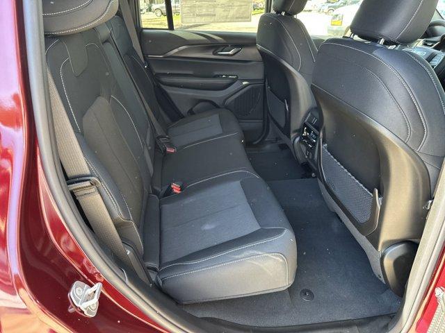 new 2025 Jeep Grand Cherokee car, priced at $40,890