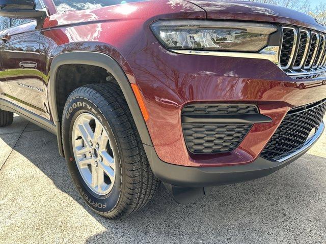 new 2025 Jeep Grand Cherokee car, priced at $40,890