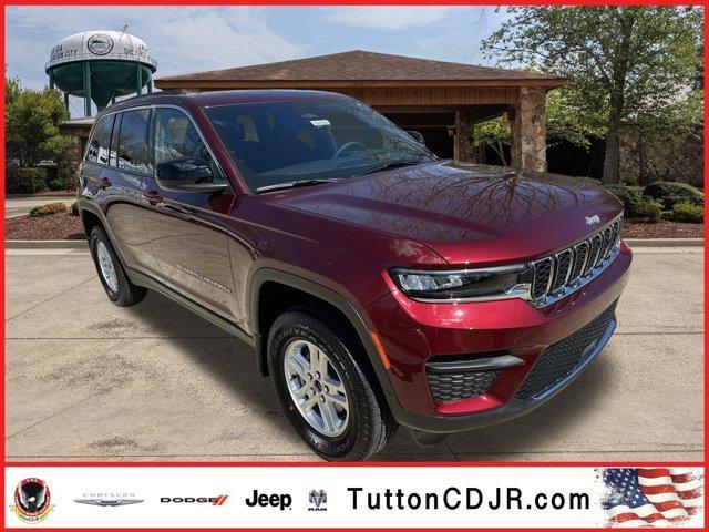 new 2025 Jeep Grand Cherokee car, priced at $40,890
