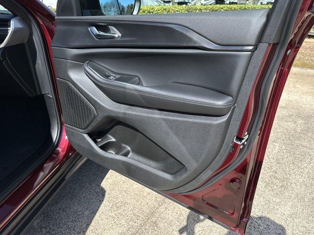 new 2025 Jeep Grand Cherokee car, priced at $40,890