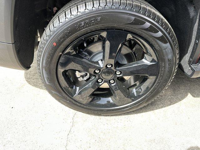 new 2025 Jeep Grand Cherokee L car