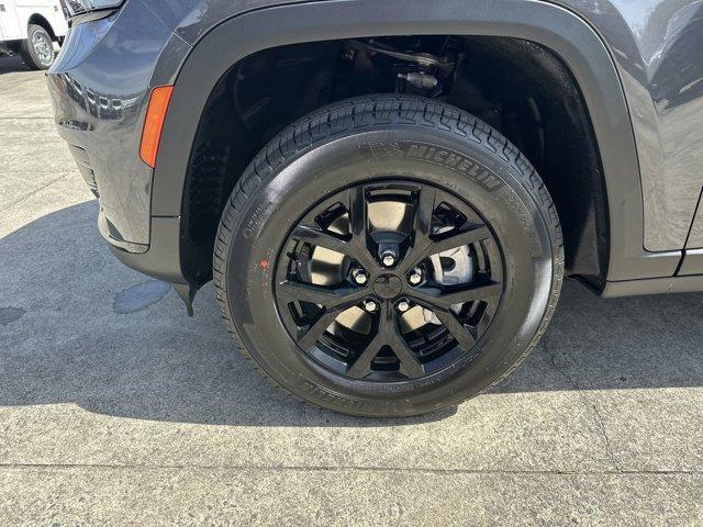 new 2025 Jeep Grand Cherokee L car, priced at $43,280