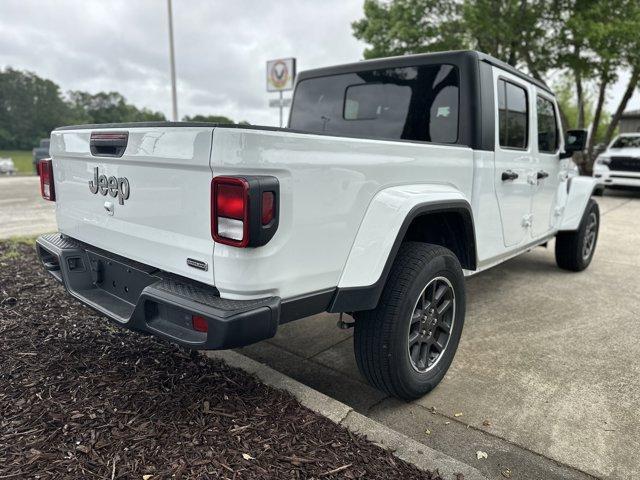 used 2023 Jeep Gladiator car, priced at $31,497