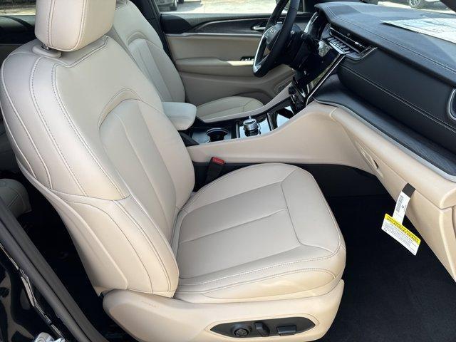 new 2025 Jeep Grand Cherokee L car, priced at $47,082