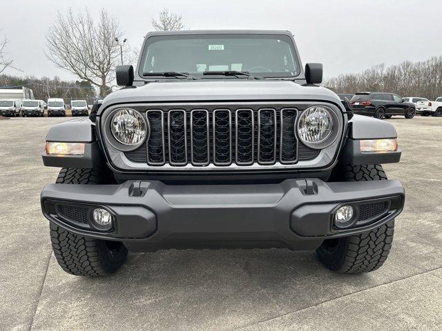 new 2025 Jeep Gladiator car, priced at $43,180