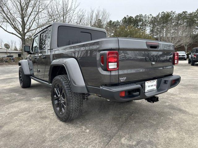 new 2025 Jeep Gladiator car, priced at $43,180