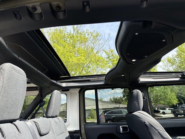 new 2025 Jeep Wrangler car, priced at $55,465