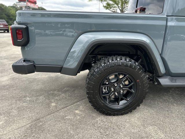 new 2025 Jeep Gladiator car, priced at $46,685