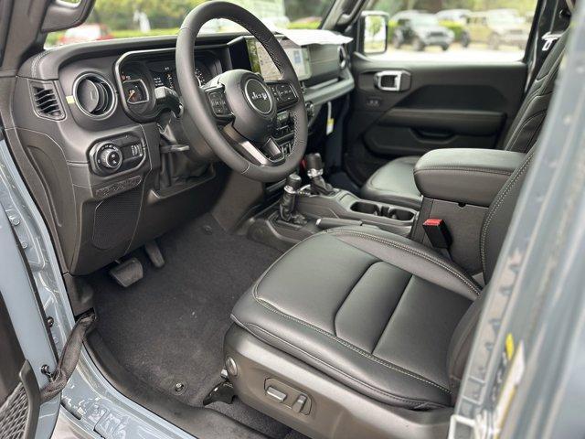 new 2025 Jeep Gladiator car, priced at $46,685