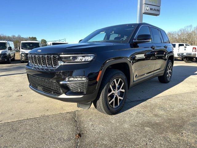 new 2025 Jeep Grand Cherokee car, priced at $45,785