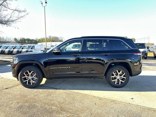 new 2025 Jeep Grand Cherokee car, priced at $45,785