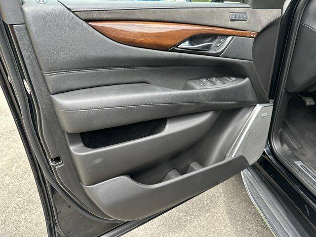 used 2020 Cadillac Escalade ESV car, priced at $32,497