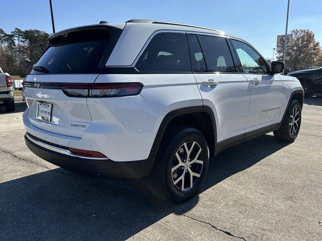 new 2025 Jeep Grand Cherokee car, priced at $44,390