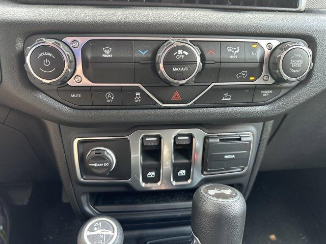 new 2025 Jeep Wrangler car, priced at $35,850