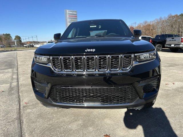 new 2025 Jeep Grand Cherokee car, priced at $36,275