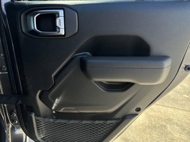 new 2025 Jeep Wrangler car, priced at $46,950
