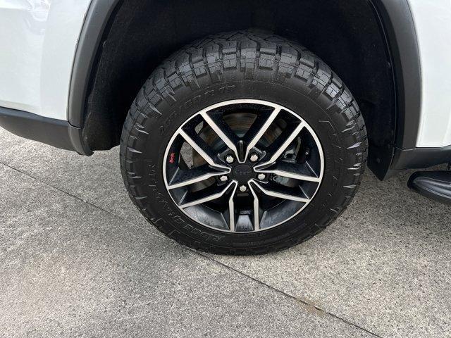 used 2019 Jeep Grand Cherokee car, priced at $19,997
