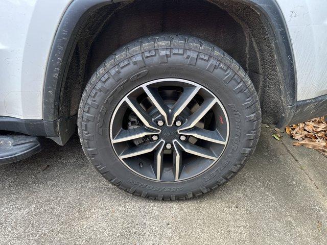 used 2019 Jeep Grand Cherokee car, priced at $19,997