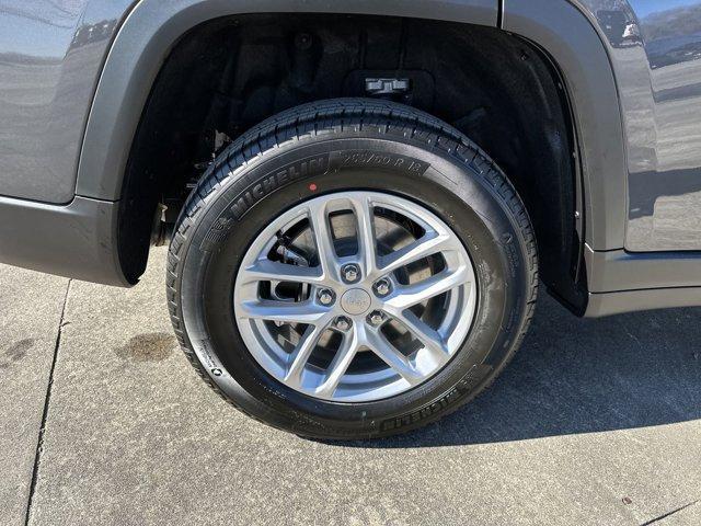 new 2025 Jeep Grand Cherokee L car, priced at $36,925