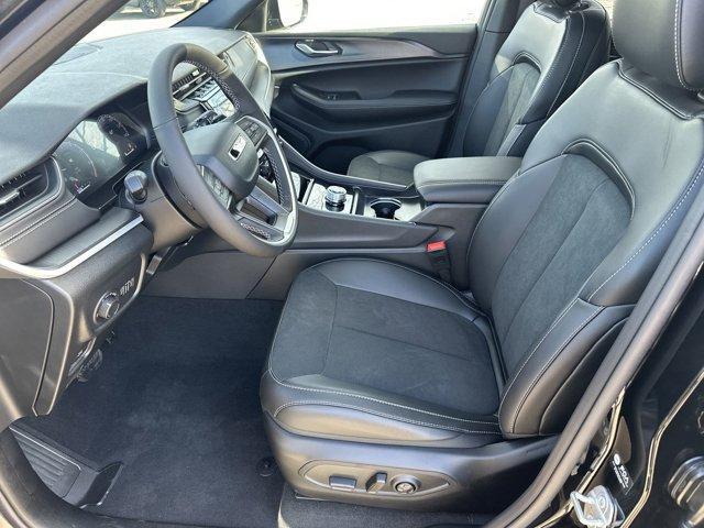 new 2025 Jeep Grand Cherokee car, priced at $42,780