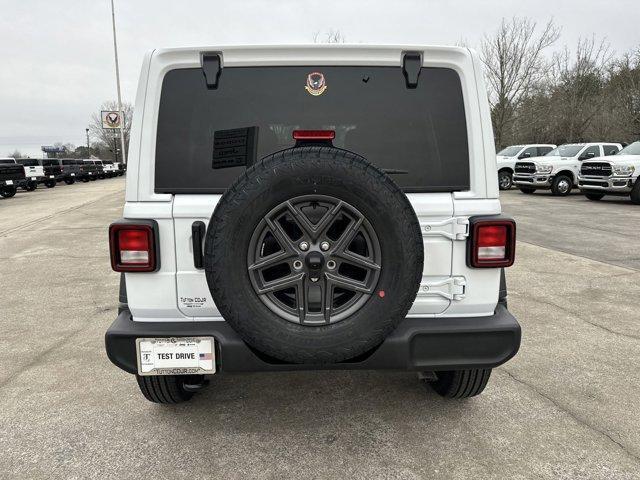 new 2025 Jeep Wrangler car, priced at $47,355