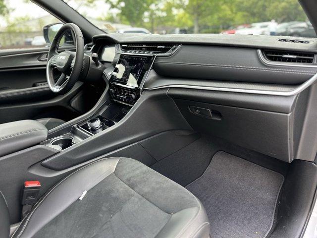 used 2025 Jeep Grand Cherokee car, priced at $39,997
