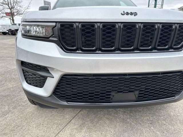 new 2025 Jeep Grand Cherokee car, priced at $43,280