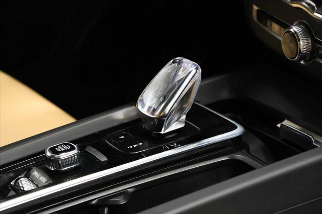 used 2020 Volvo XC60 Recharge Plug-In Hybrid car, priced at $31,500