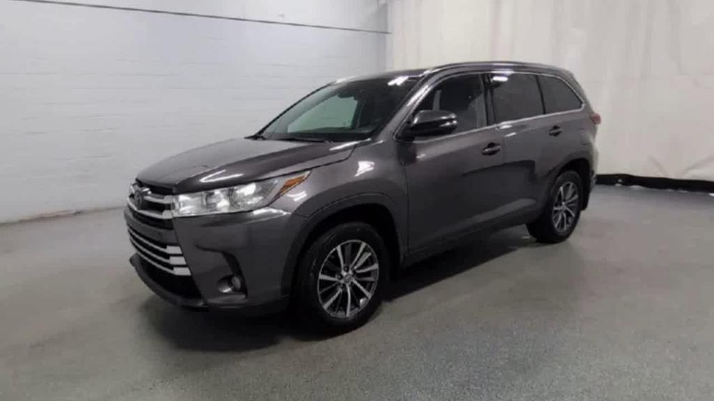 used 2019 Toyota Highlander car, priced at $24,995
