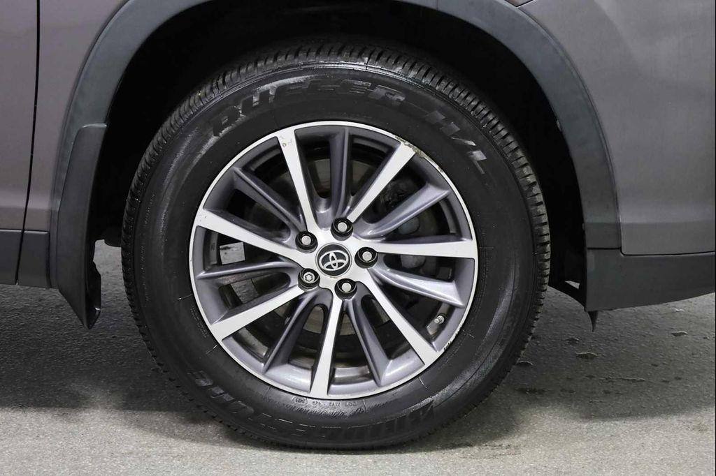 used 2019 Toyota Highlander car, priced at $24,995