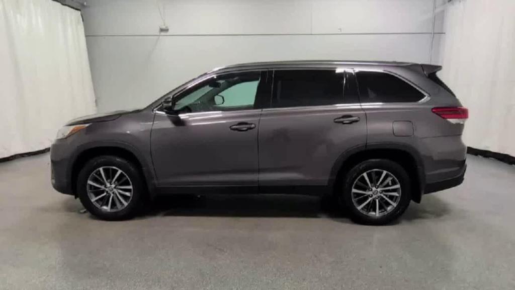 used 2019 Toyota Highlander car, priced at $24,995