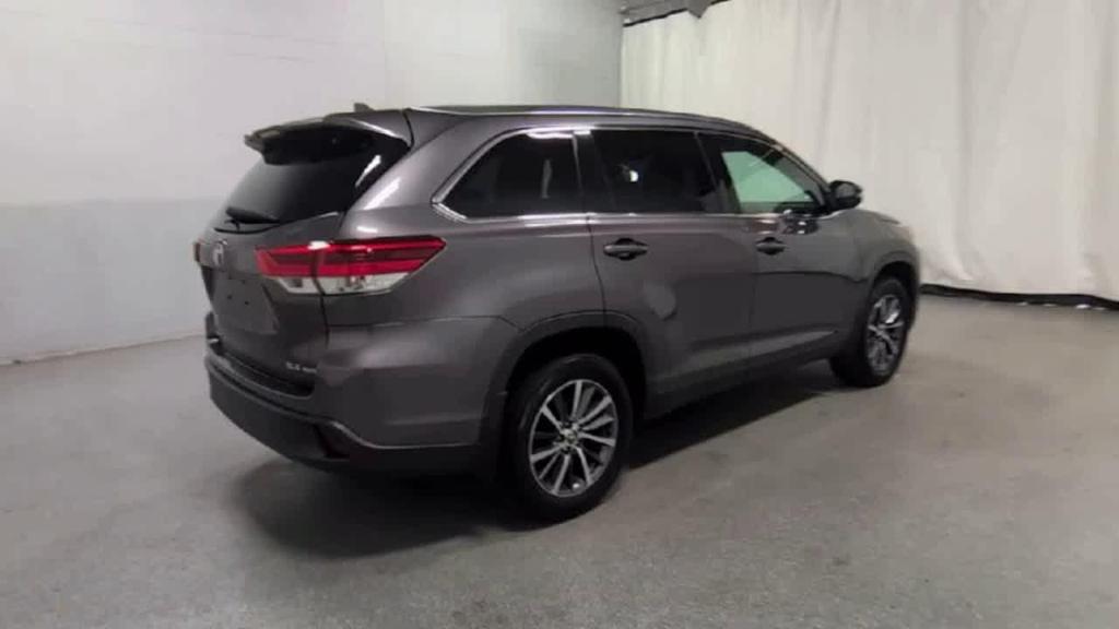 used 2019 Toyota Highlander car, priced at $24,995
