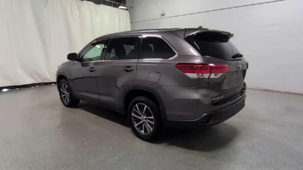 used 2019 Toyota Highlander car, priced at $24,995