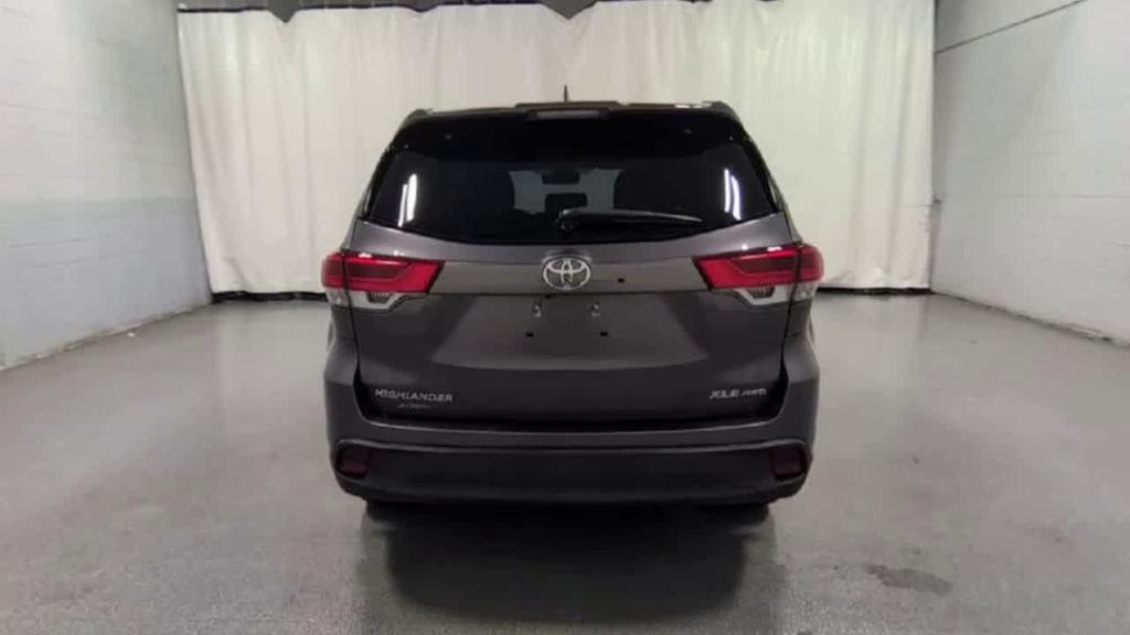 used 2019 Toyota Highlander car, priced at $24,995