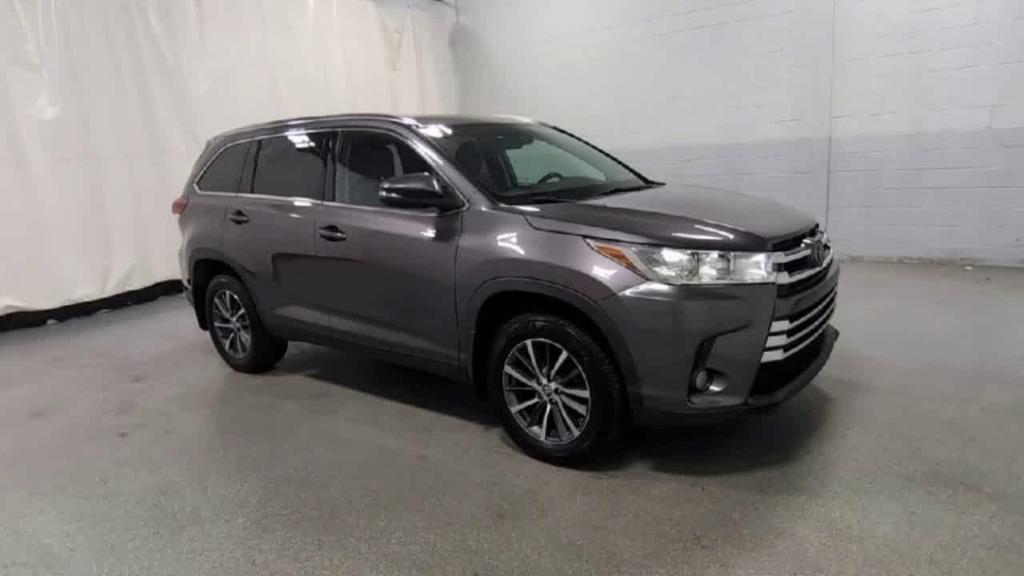 used 2019 Toyota Highlander car, priced at $24,995