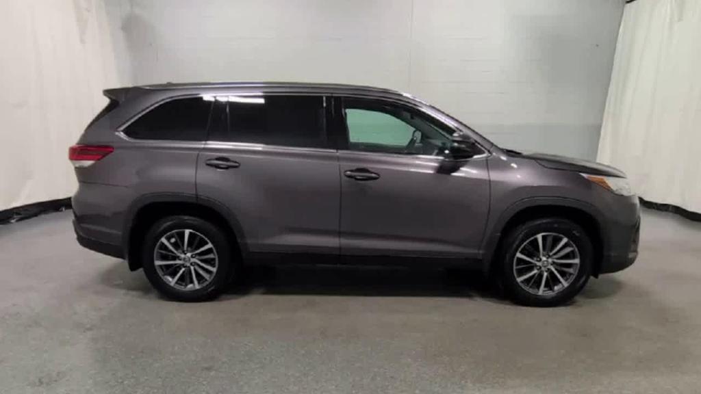 used 2019 Toyota Highlander car, priced at $24,995