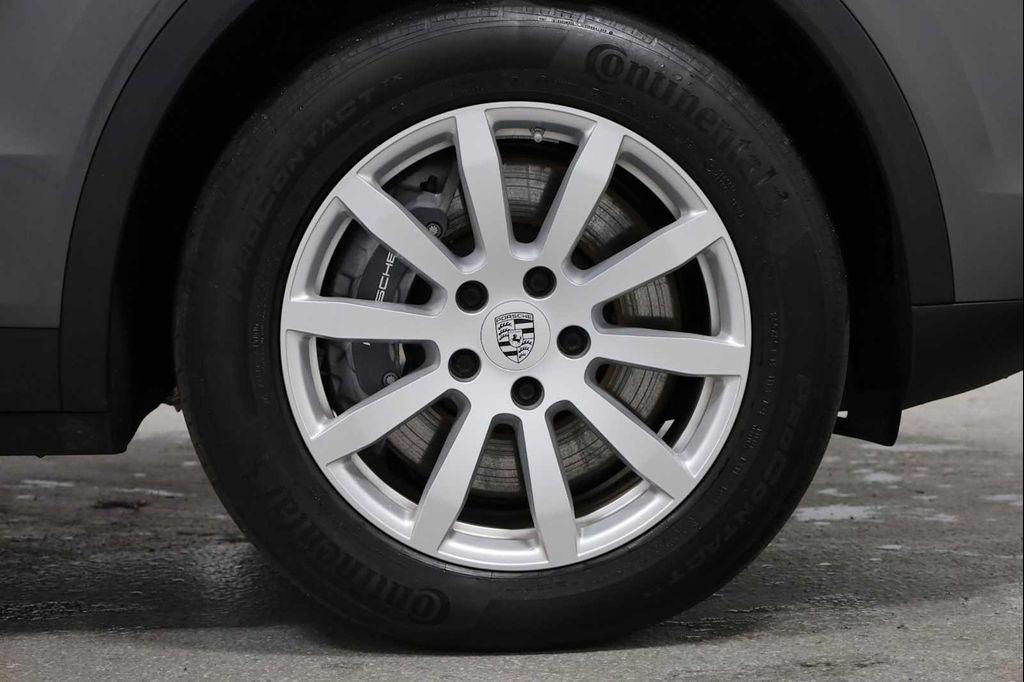 used 2022 Porsche Cayenne car, priced at $53,795