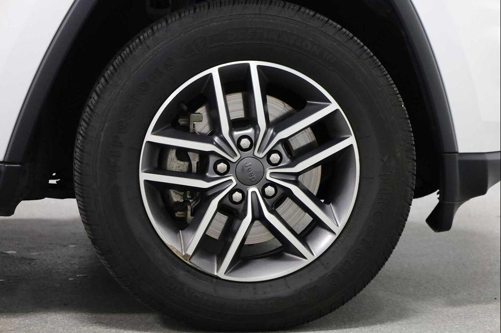 used 2021 Jeep Grand Cherokee car, priced at $20,495