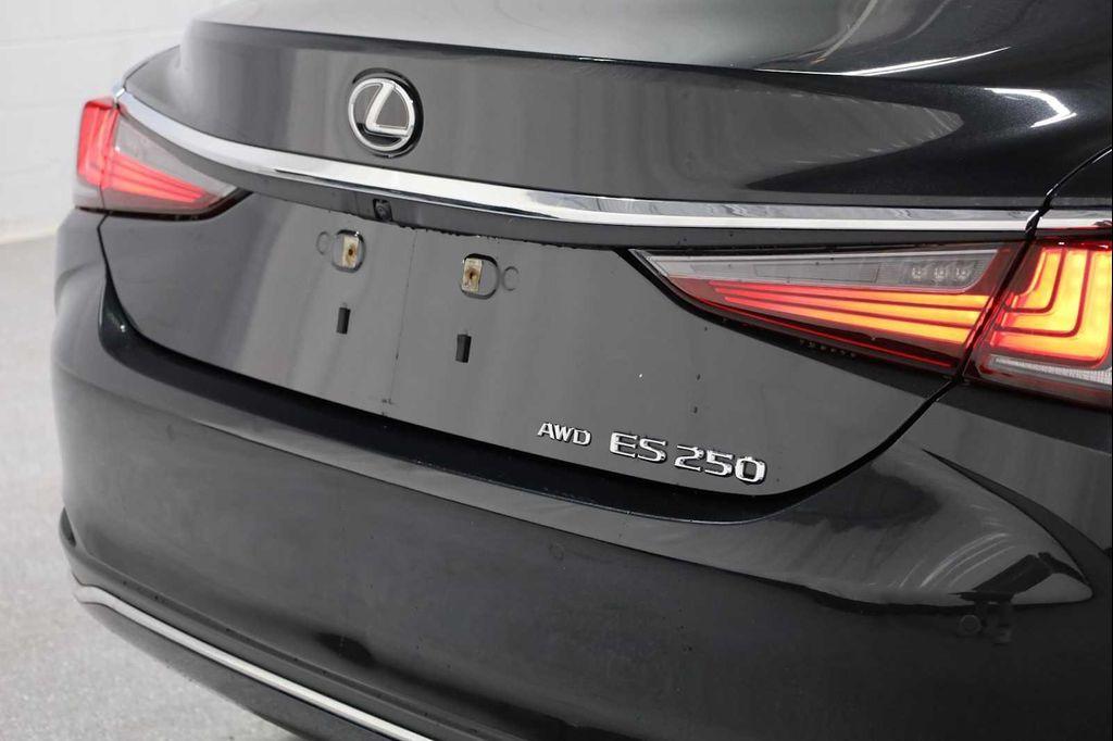 used 2023 Lexus ES 250 car, priced at $33,999