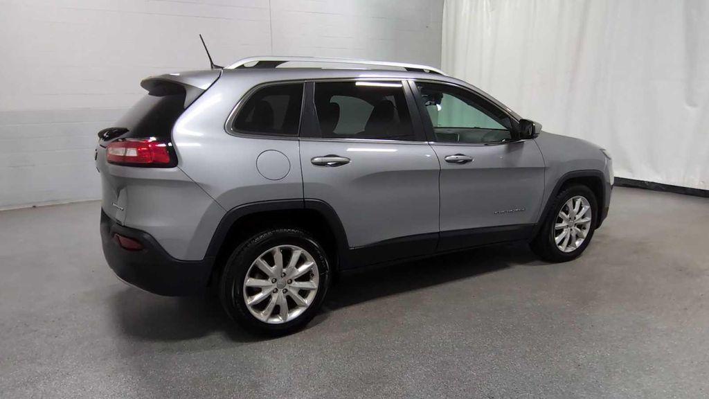 used 2016 Jeep Cherokee car, priced at $10,995