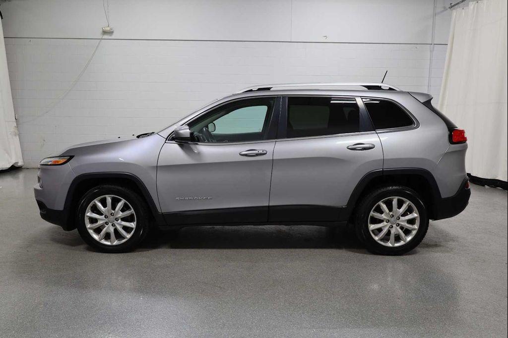 used 2016 Jeep Cherokee car, priced at $10,995