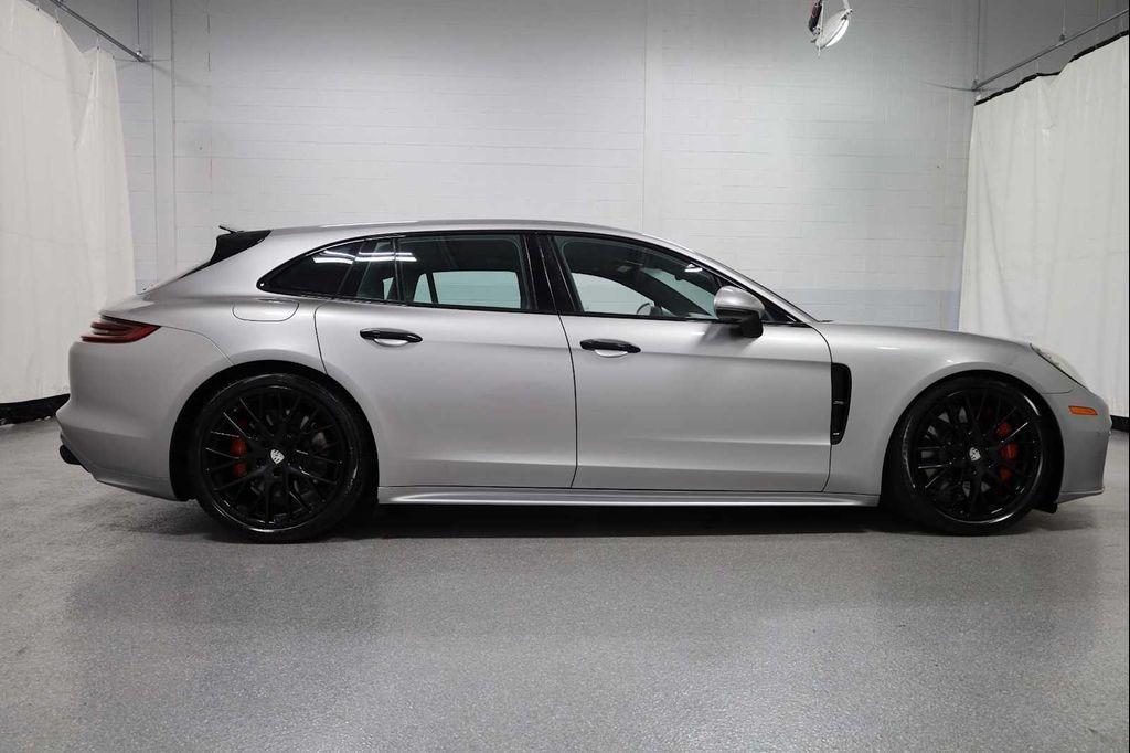 used 2018 Porsche Panamera car