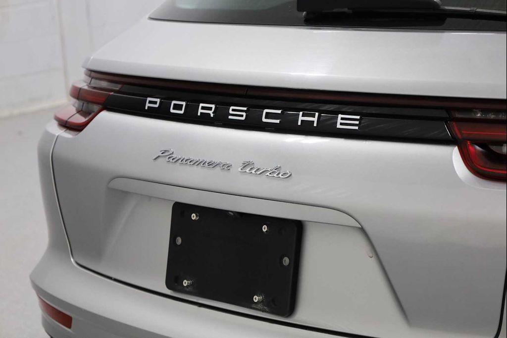 used 2018 Porsche Panamera car
