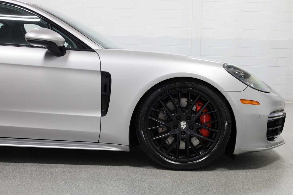 used 2018 Porsche Panamera car